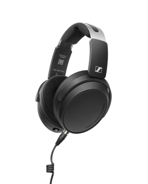 PROFESSIONAL REFERENCE STUDIO HEADPHONES (CLOSED BACK). INCLUDES HEADPHONES, 3M CABLE, STORAGE BAG